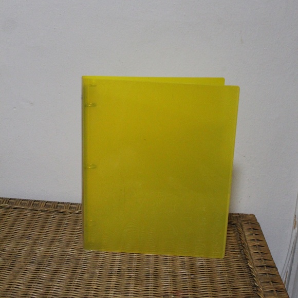 Multi-colored Plastic 3-ring binder Designed with two-pocket folders. Set of 5 - Picture 7 of 12